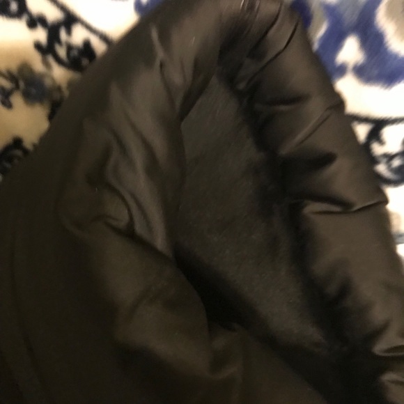 All sales go to college student - Picture 5 of 6